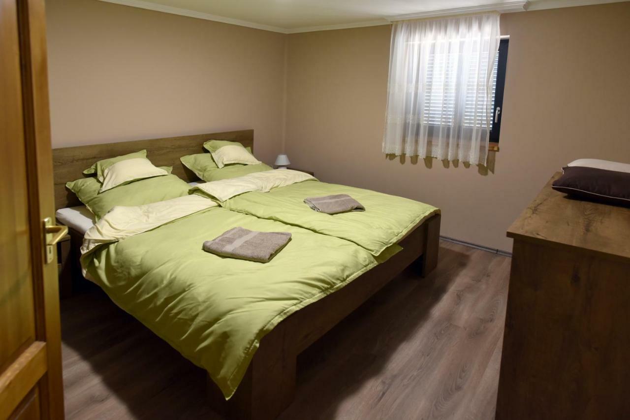 Siraly Apartman Hajdúnánás 외부 사진